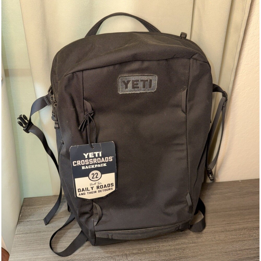 YETI 22L Crossroads Backpack Black New with Tags Brand New Rugged Hike Laptop